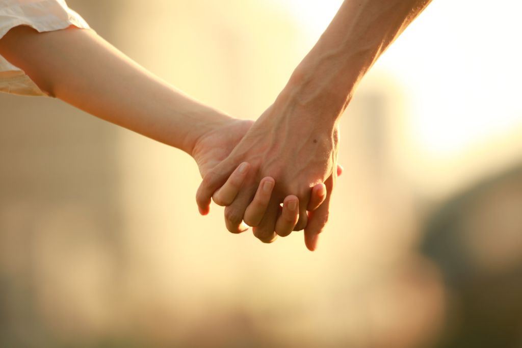 двойка се наслаждава на време заедно в Пловдив